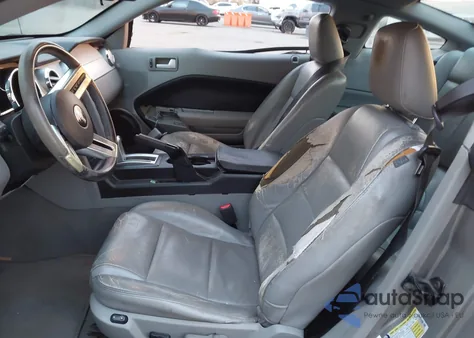 2009 Ford Mustang V6/V6 Premium z USA, uszkodzony, nr VIN 1ZVHT80NX95103220